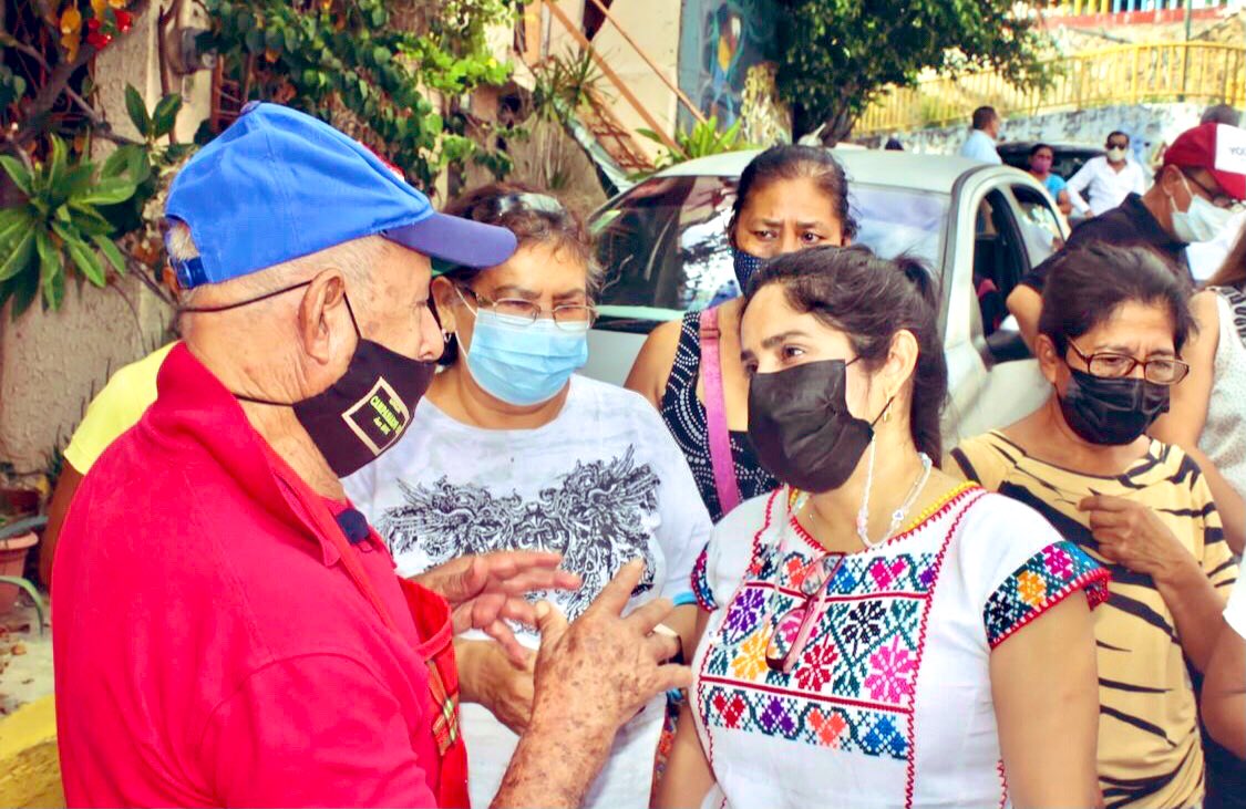 ¡CONTINUAMOS RECORRIENDO LAS ETAPAS DEL INFONAVIT ALTA PROGRESO!
visité junto con arquitectos e ingenieros con la finalidad de supervisar infraestructural dañadas de la avenida paseo de la cañada, que sufrieron afectaciones causadas por el el reciente sismo. 
#TuDiputadaYoloczin