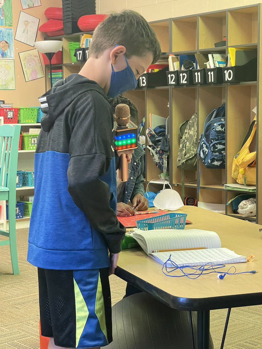 LaughingLords's tweet photo. When the authors want to share their journal writing during snack time!  #workingsnack @tegacaytitans https://t.co/FkTEB9lPJB