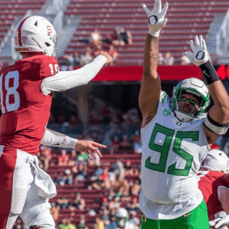 Coach__Chance's tweet photo. Keep applying pressure son. Time to TURN UP THE VOLUME!  #KWH95 #GoDucks 🐥💚💛 #95 #Trenches #DL 

📸: @DSArivals https://t.co/9d9TByrEK6