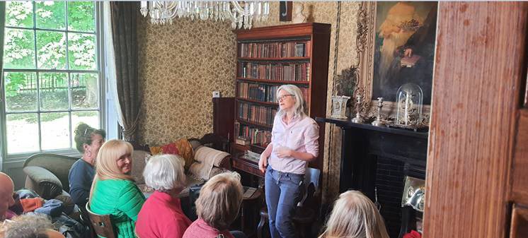 manxheritage's tweet photo. Great turnout at our Lunchtime Listen at the #GroveMuseum yesterday. Part of a series of events that feature the sounds and voices of the Isle of Man’s past. See the next events in the series, visit: https://t.co/8ZT0AKXaIh 🇮🇲
#IsleofMan #Listen #ManxMemories https://t.co/cA3zWVBGx5