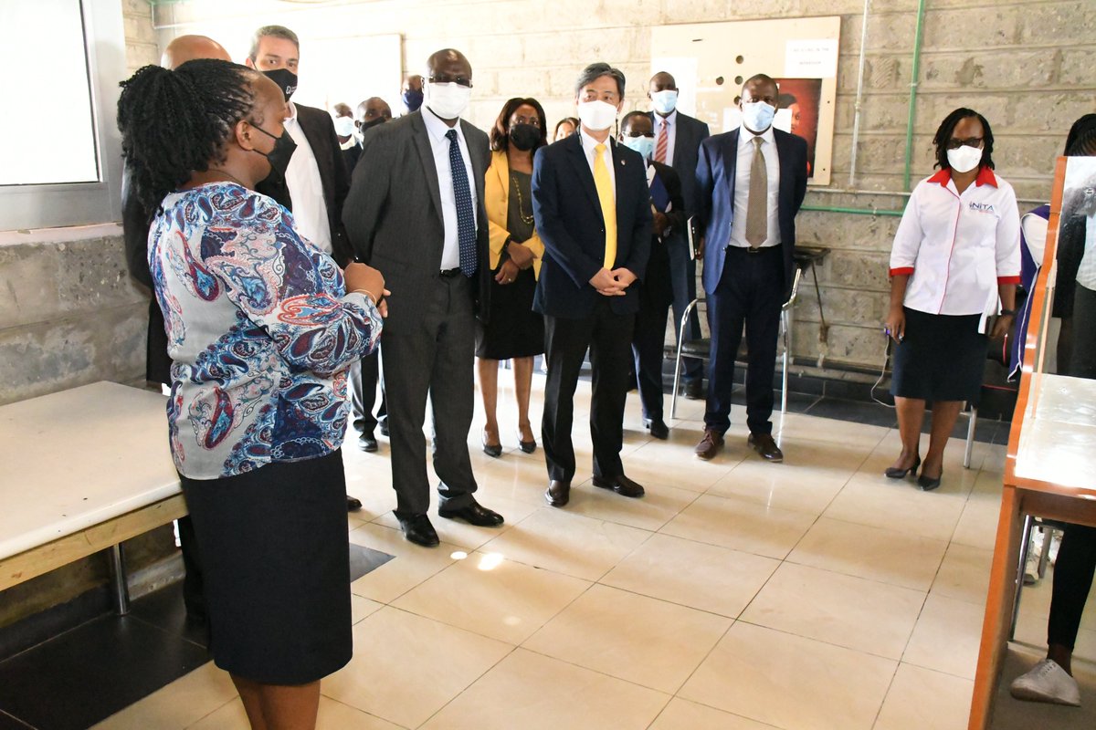 Students at the Hyundai Dream Centre project at @NITAKENYA were graced by a courtesy visit from <a href="/CsChelugui/">Simon Kiprono Chelugui, EGH</a> and <a href="/KoreanEmbassyKE/">Korea in Kenya</a> H.E. Ambassador Choi Yeonghan. (A THREAD)
#Partnerships #Plan4Empowerment #Skills4Employment