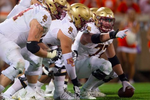 Meet Boston College’s charismatic and elite offensive line:

- <a href="/tylervrabel_/">Tyler Vrabel</a> is “the joker”

- <a href="/_ZJ77/">Zion Johnson</a> is “the serious guy”

- <a href="/alindstrom7070/">Alec Lindstrom</a> is “the ringleader”

- <a href="/CMahogany73/">Christian Dirtbag Mahogany</a> is “the young pup”

- <a href="/BenPetrula/">Benjamin J. Petrula</a> is “the old man”

“We’re all best friends.” bostonglobe.com/2021/10/07/spo…