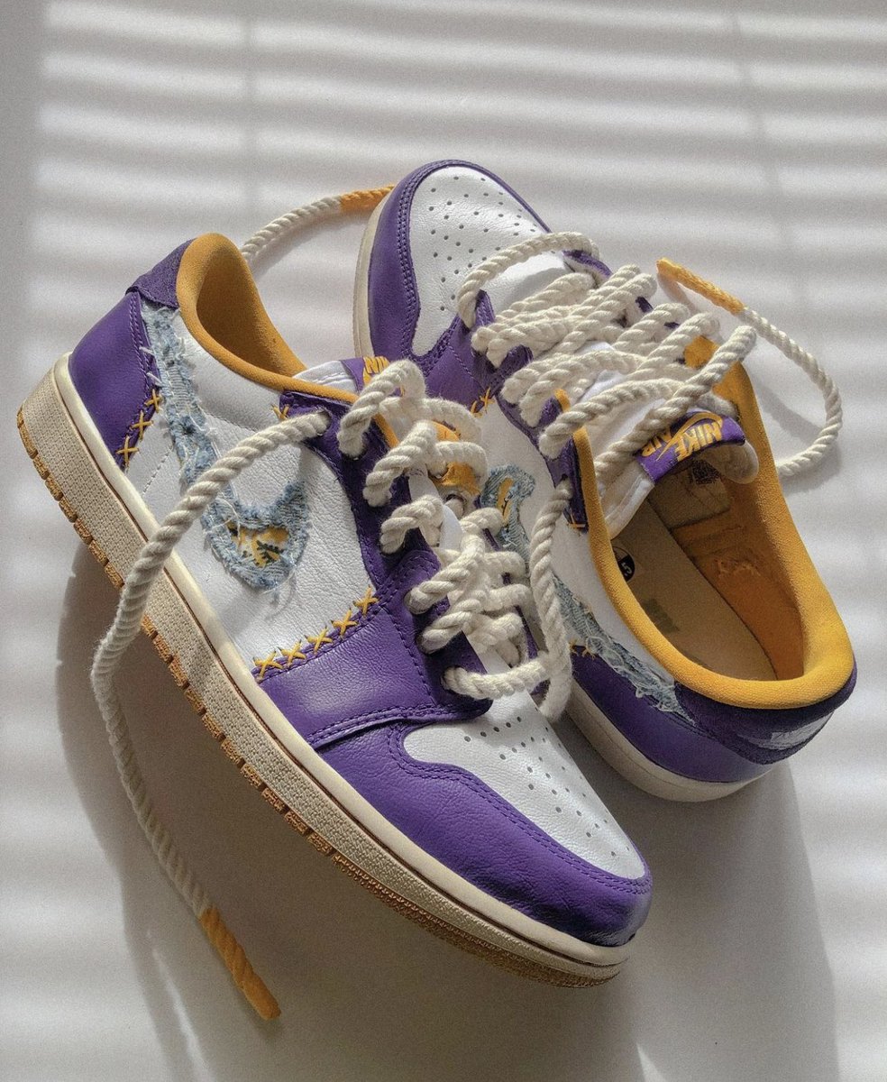 nicekicks's tweet photo. “17 Rings” Custom AJ1 Lows.✨ https://t.co/pzWz5AvLTy