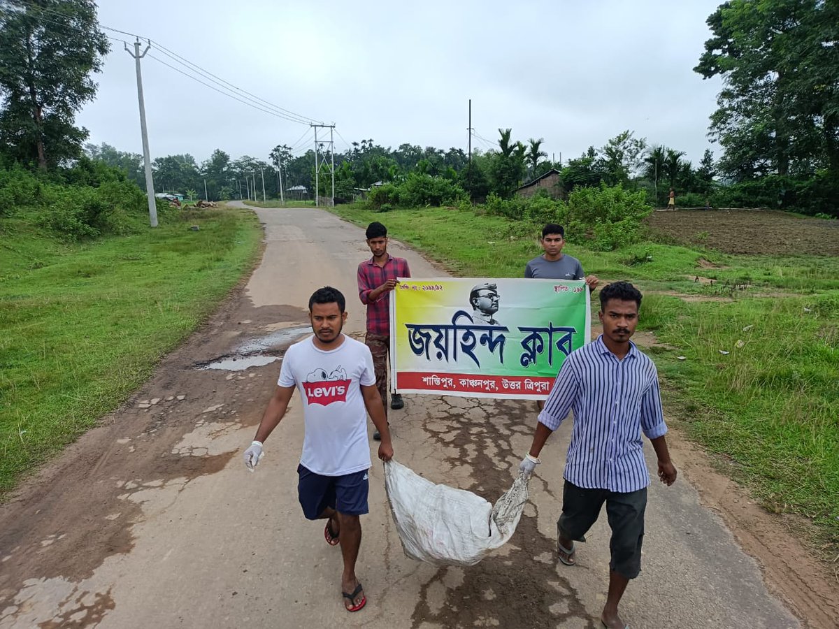 JHCorgofficial's tweet photo. Day 7 #Cleanindi
@Nyksindia @Jabachakrabor15 @sushantaBJP @RebatiTripura @Anurag_Office @PMOIndia Today we ran 2.5 Km as Plogging run in our locality and around 20 kg plastic wages were collected from the said road side. @SANTANACHAKMA3 https://t.co/teTIqsf1O3