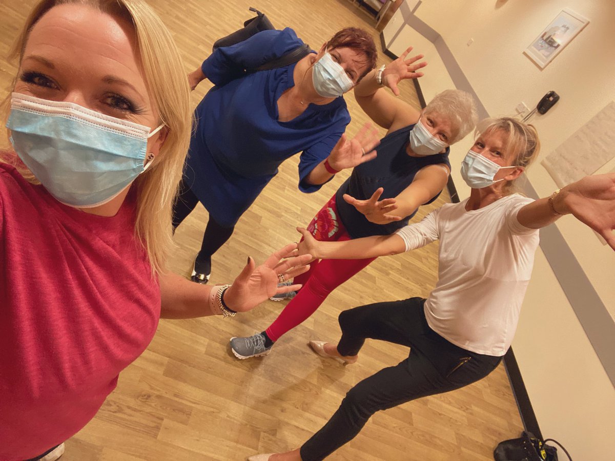 What can I say, we are now Ballroom pros! Hot and sweaty ones and feel amazing 😅😍 
A wonderful class we all absolutely loved it Lizzie thank you so much 

<a href="/enorgett/">lizzie robinson</a> <a href="/CathBella1/">KatK48</a> <a href="/CathyWinfield/">Cathy Winfield MBE, RN, MSc💙</a> 
<a href="/UHDBWellbeing/">UHDB Wellbeing</a>