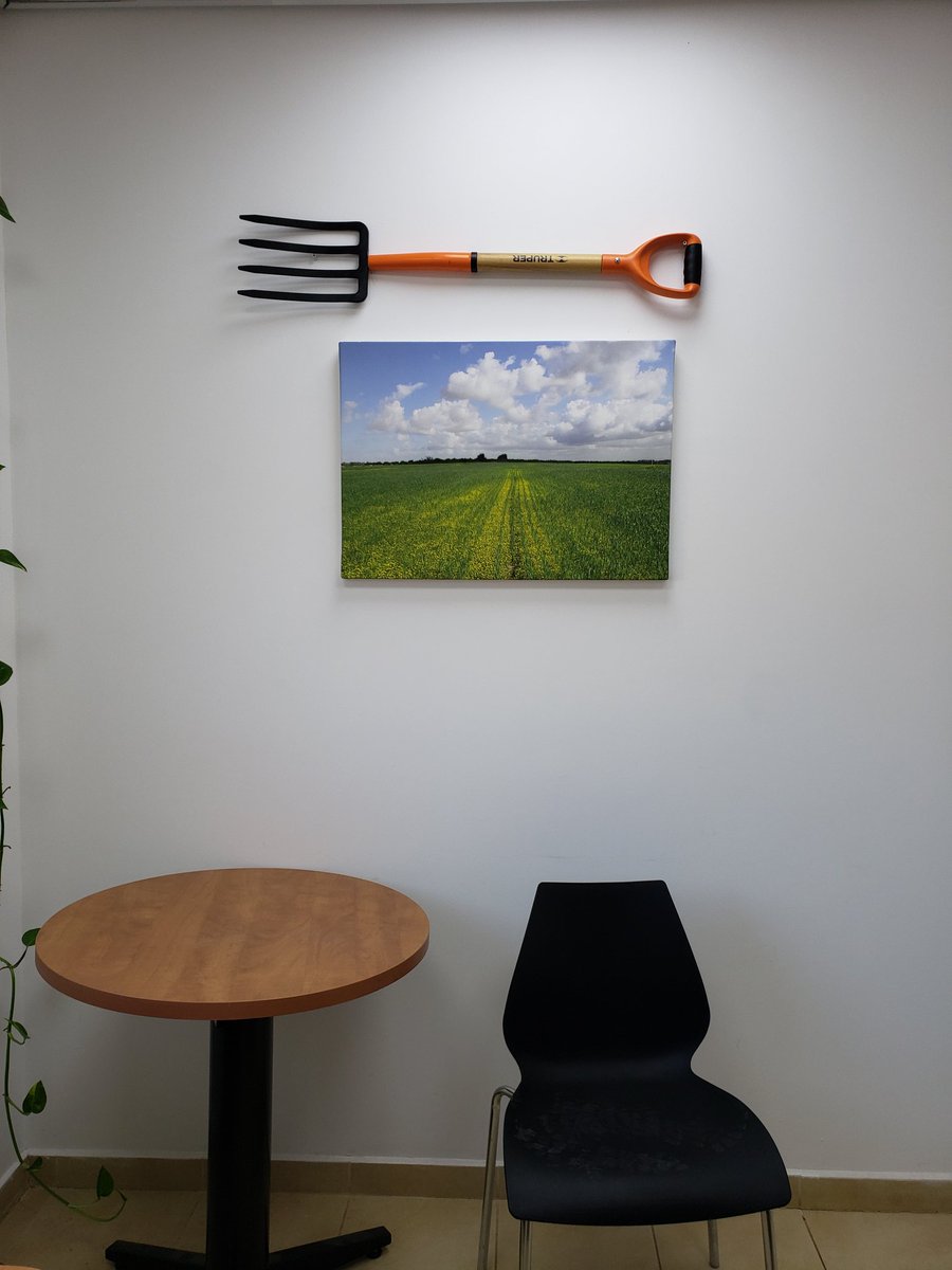 Yesterday, I got this fork handed to me by <a href="/Peleglab/">Peleg Lab</a> to signify the transition and initiation of our new organizing committee for the <a href="/AgriconI/">AgriconIL2025</a> 2025 teaming with <a href="/HerrmannIttai/">PlantSensingLab</a>. I placed it on my office wall so that I would stay focused on our mission.

Challenge accepted!!! 🙂