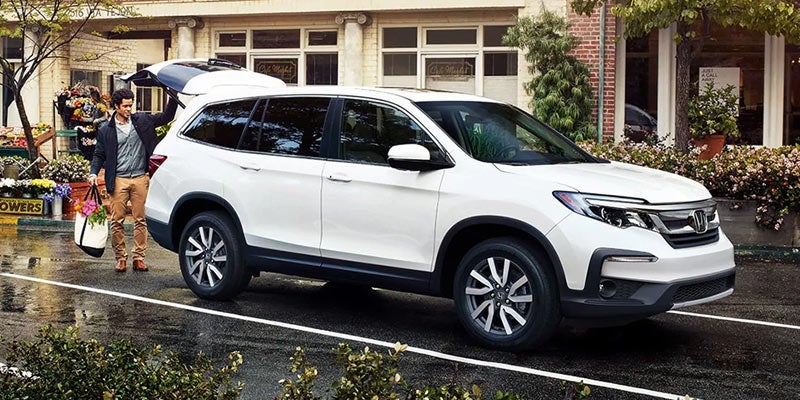 Are you unsure which model is best for you? Take a look at our Honda specials to find the best deal! bit.ly/3kL8v2H