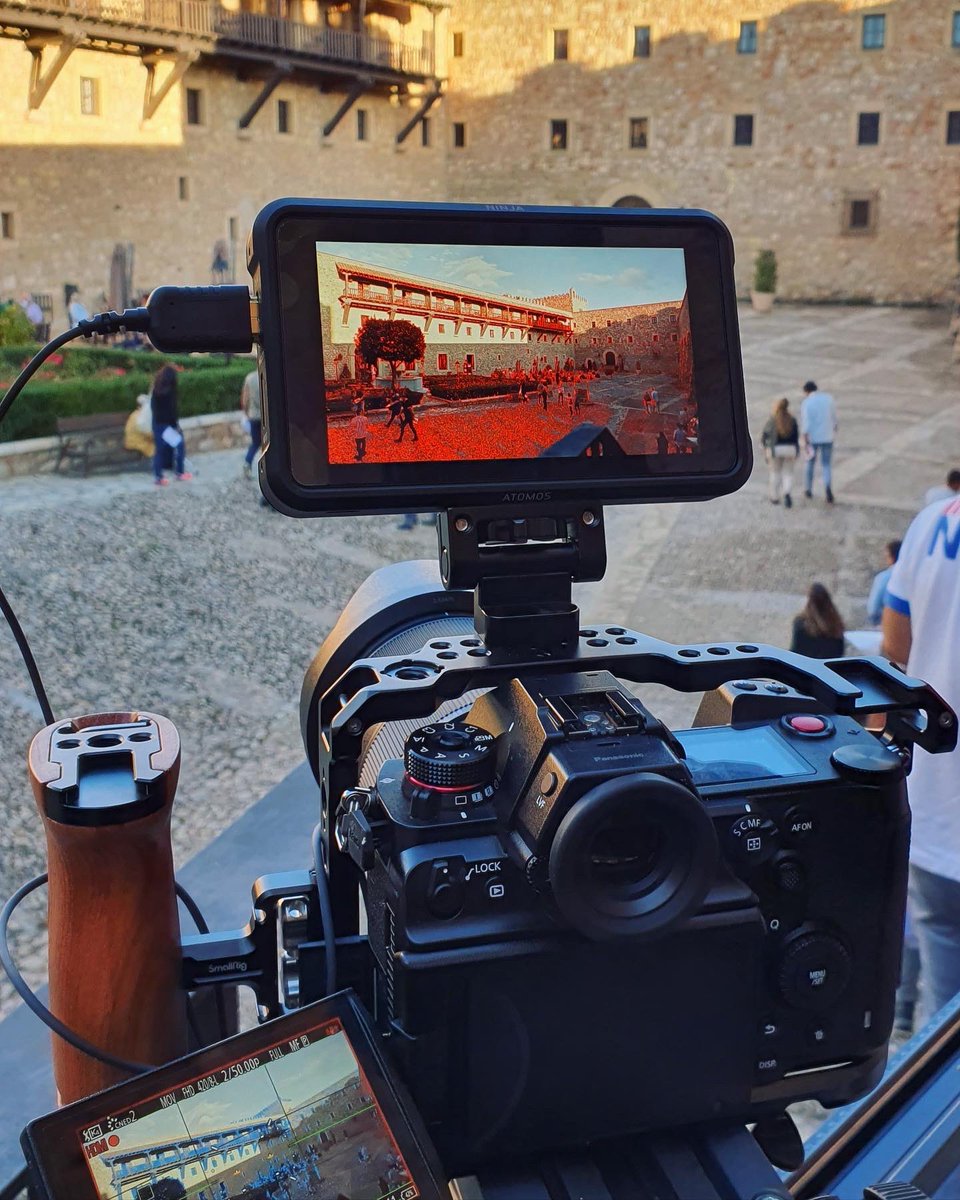 identifilms's tweet photo. 🎥 Algunas de las fotos que hicimos durante la grabación de un “same day edit” para 𝐑𝐈𝐂 𝐄𝐧𝐞𝐫𝐠𝐲! 
😱 La empresa quiso sorprender a los asistentes mostrando el vídeo resumen de las dos jornadas.
#samedayedit #s1h @MadaviCompany https://t.co/cWPEEP05Mt