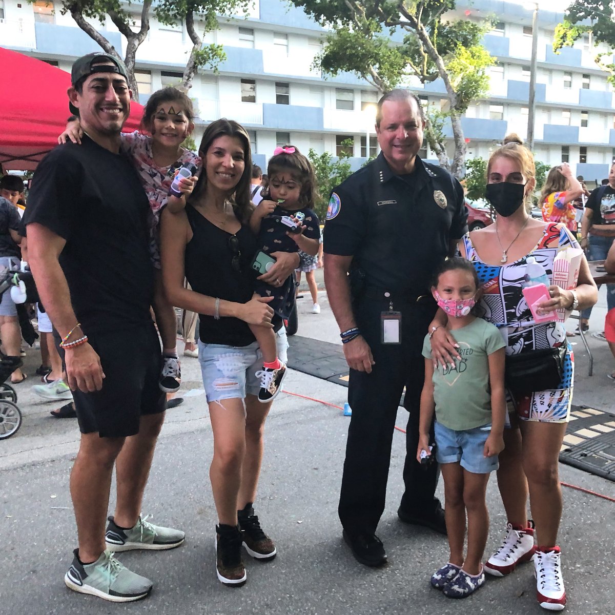 MiamiBeachPAL's tweet photo. Miami Beach PAL had a blast at the @NorthBayVillage National Night Out! Did you know? PAL now welcomes all children/teens that are residents of North Bay Village to join one of our many life-changing programs. For more information please visit https://t.co/fcPobLvWdZ 👮🚔 https://t.co/AisSGSgP6a