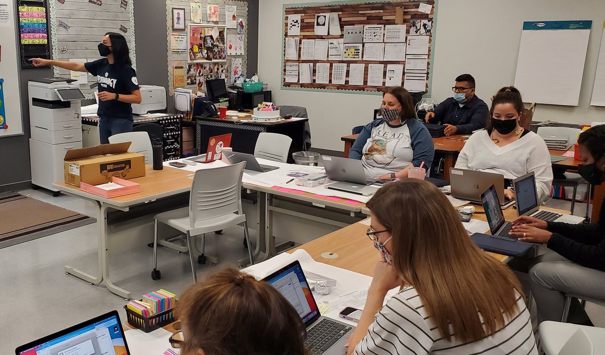 The excellent <a href="/RISDiTeam/">RISD iTeam</a> continuing our roll out of new staff laptops today at RLE!