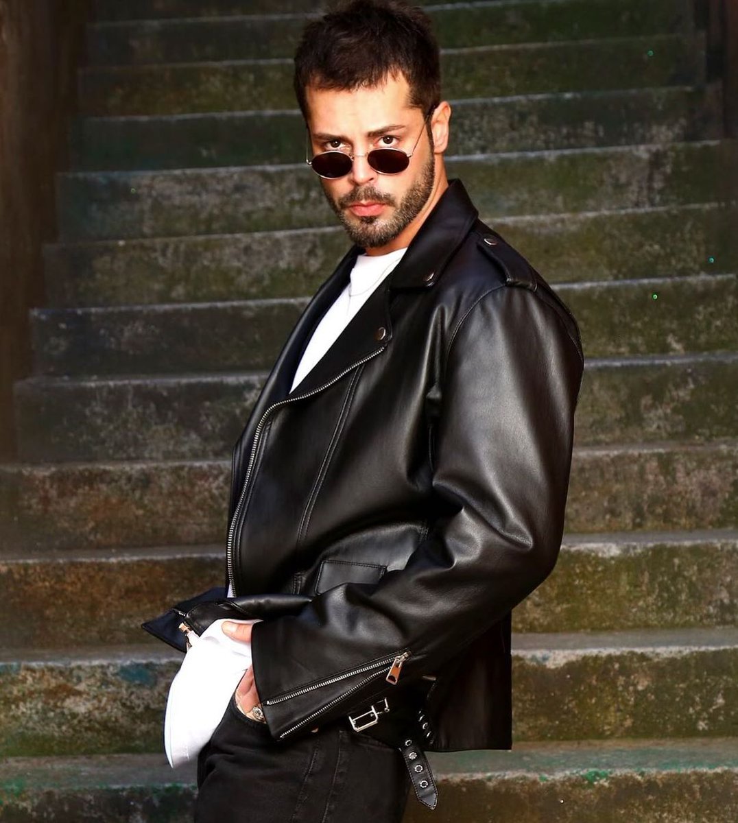 AliYasinLatino's tweet photo. #NewPost | ¡ El momento es ahora !. 🤘😎
@ayozegemen ✔️💙✨
https://t.co/ME7fIlTMj2
_________
.
.
.
.
#AliYasinÖzegemen #ÖmerSueñosRobados
#actplustalent #beyyoglu #actorturco #OmerSueñosRobados https://t.co/RZTTrk3I2n