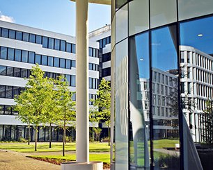 ITRAGlobal's tweet photo. How companies use office space is evolving &amp; landlords are responding. There are great opportunities if you are a tenant-but you have to know where to look. Our tenant-only advisors can find best opportunities in your market. #officespace #tenantrep #cre  https://t.co/5VtHp6LuHH https://t.co/Zxjjpf8fDy