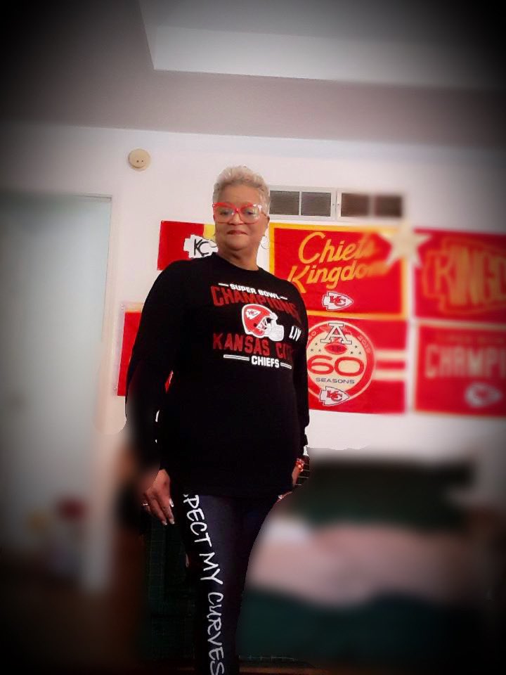 GirliBrand's tweet photo. The finest #chiefsfanforlife ❤️💛
When your Mama rocks @girliapparel
GIRLI Brand Apparel looking FINE FINE
🥰😍💜🧡💛💚
✨RESPECT MY CURVES✨
🌻I get it from my Mama🌻 https://t.co/47FWIiLKRC