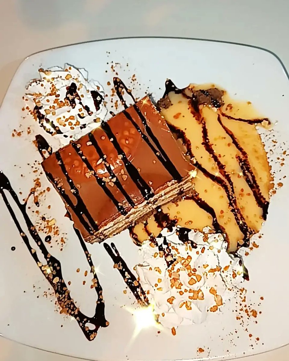luisparra1970's tweet photo. ¿Ganas de dulce?🍰
No olvidemos las exquisiteces tradicionales: tarta de la abuela.
.
#Dulces #Postres #Carmona #Carmonenses #BarLuis #Restaurante #RestaurantElPilero #Tartas #tartadelaabuela #Elpilero #food #foodgood #realfood https://t.co/32seBsk236