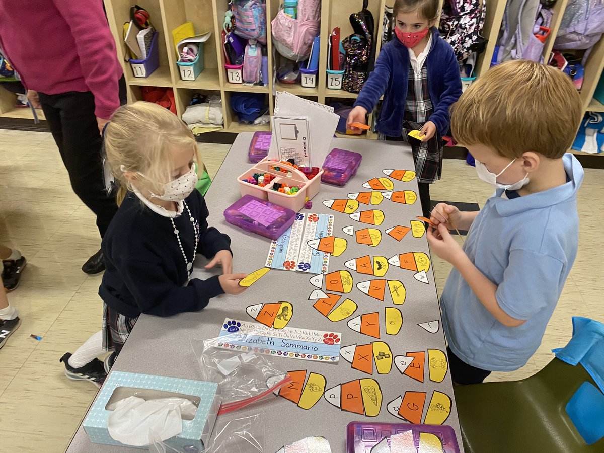 Working together to put together candy corns! To review their letters&amp; sounds, students matched all uppercase letters with it’s given lowercase letter &amp; a picture of something that begins with that sound🗣 #teamwork #phonics #welovekindergarten <a href="/SJS_Bulldogs/">St. James School_AH</a>