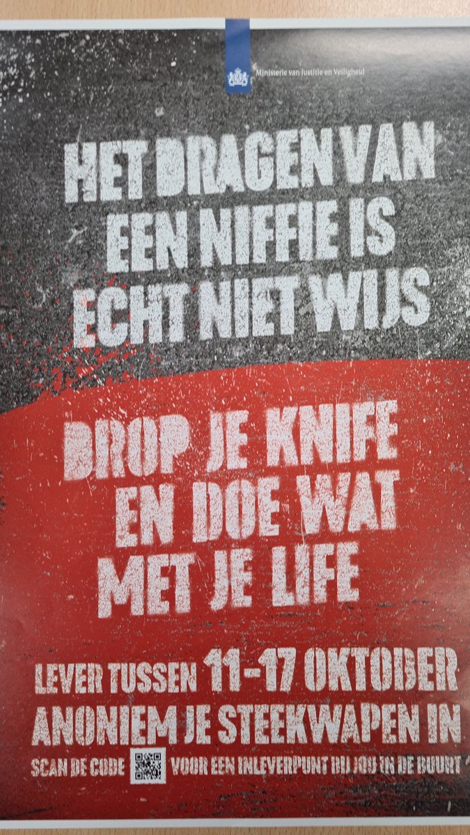 Vandaag hangt deze poster bij diverse ondernemers in de wijk op. Samen sterk voor een veiliger Delft. Heb jij nog wapens thuis, lever ze in! Geweld lost niks op en kent alleen maar verliezers.