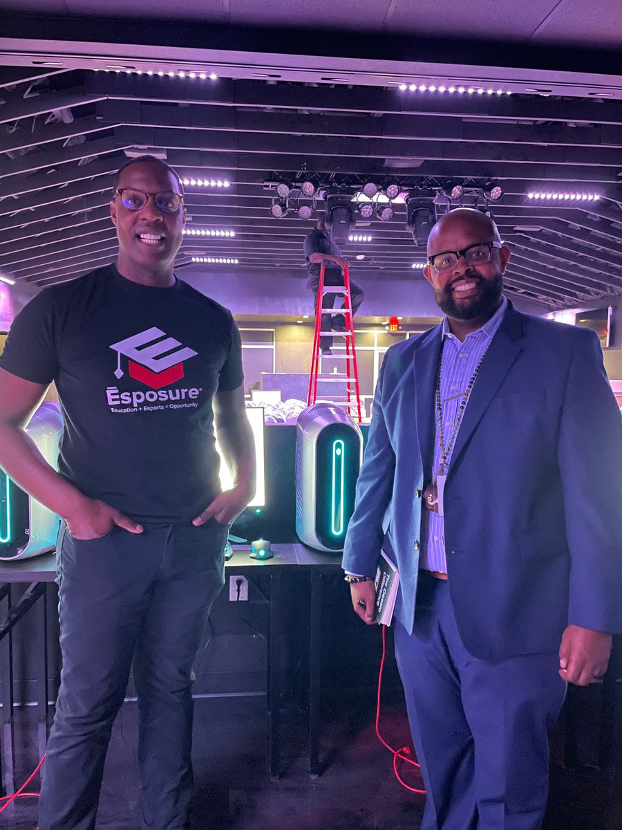 GreenwoodNoel's tweet photo. Had a great meeting today with Danny Martin, SMU professor and owner of @esposure ESPORTs Educational Center. RYPSA families stay tuned to epic happenings on the horizon. #ESPORTS #RubyYoung #DesotoISD #STEAM #Education #RYPSA https://t.co/RWCc04TL9r