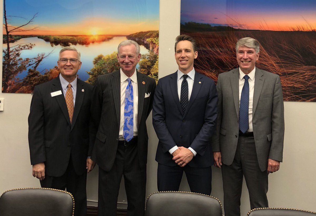 UCMGovRelations's tweet photo. Pleasure to have ⁦@UCentralMO⁩ delegation meet with ⁦@HawleyMO⁩ and ⁦@RoyBlunt⁩ during our Washington DC trip. Also met with staff from ⁦@RepHartzler⁩ ⁦@JasonSmithMO⁩ and ⁦@repcleaver⁩ https://t.co/dBpa4uxRUd