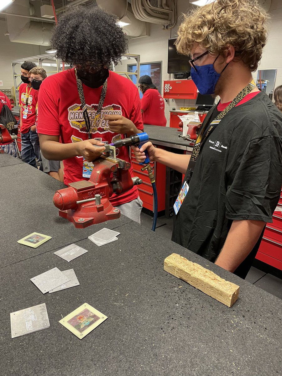 EastHighEng's tweet photo. Finished off #ManufacturingDay2021 at WSUTech with riveting and robotics.  Thanks for a great day! https://t.co/dvY4mtbHCP