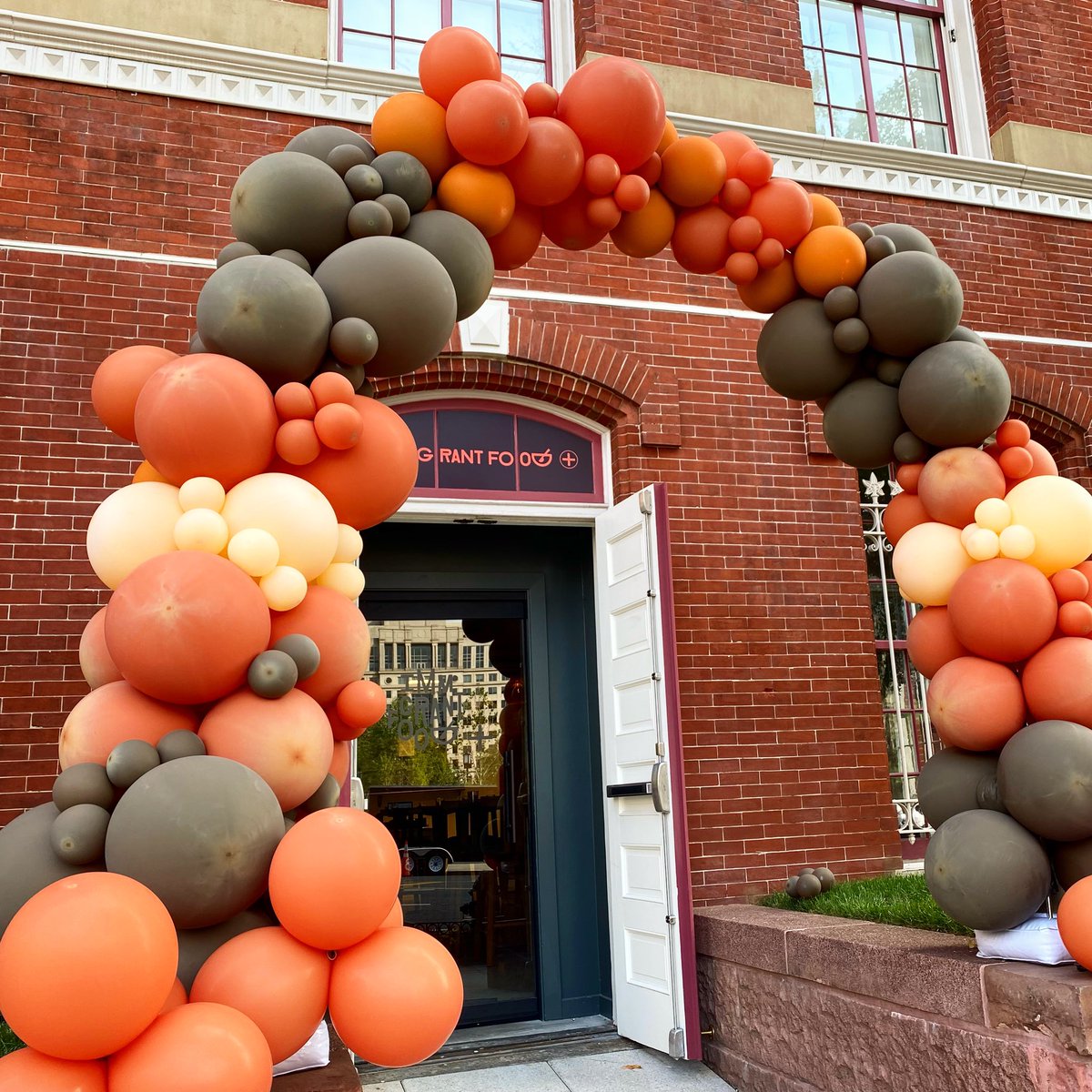 📣 After a loooot of hard work and sleepless nights, we’re officially OPEN at our new @planetworddc location on 13th &amp; K St NW. Come see us and don’t forget to make reservations for dinner + drinks!

MAKE A RESERVATION: exploretock.com/immigrantfoodp…