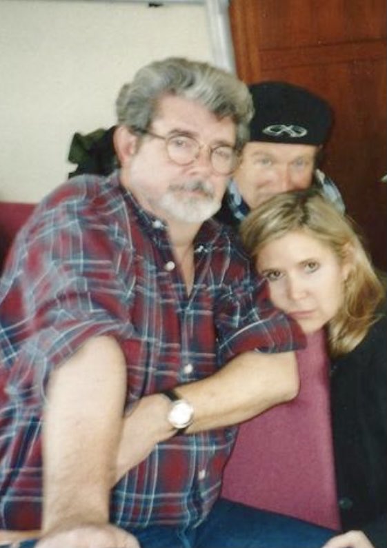 starwalkinginc's tweet photo. George Lucas, Robin Williams and Carrie Fisher. https://t.co/yAZW4TKY88