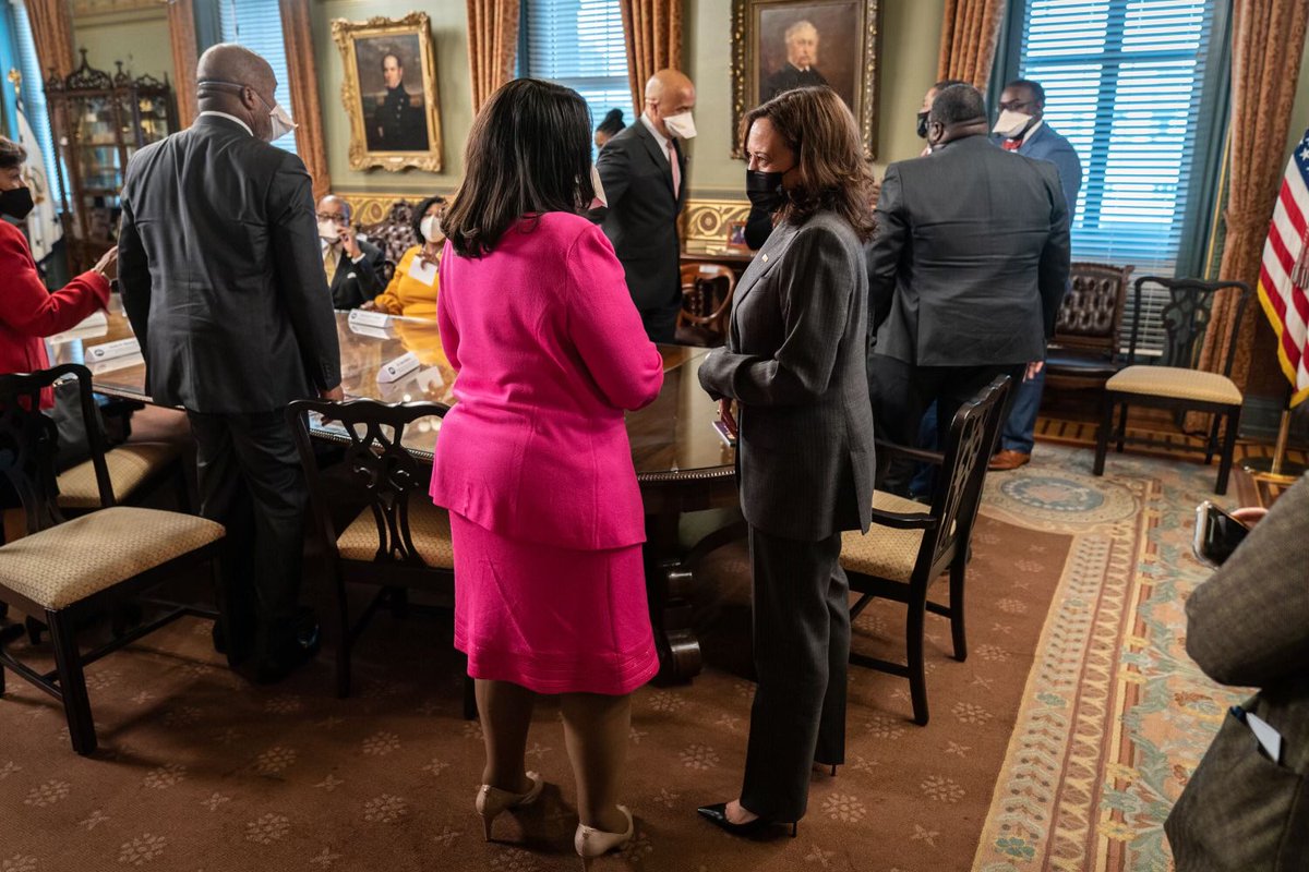 thelasentinel's tweet photo. Vice President Kamala Harris Discusses Voting Rights with Her Collegiate Family, the “Devine 9”

Read full story, click the link in bio. #linkinbio #spelmancollege #collegeblogger #collegenight #aka #lasentinel #sentinelnewsservice

https://t.co/MaNG9dEgpm https://t.co/Aj6m4UtER5
