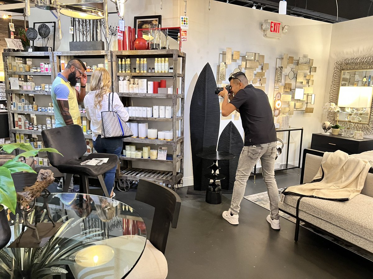📸 Behind the scenes at our Marketing photoshoot in ICT’s showroom this morning!!!

#islandcitytraders #retrointeriors #supportsmallbusiness #suportlocalbusiness #interiordesign #exteriordesign #southfloridadesign #homedecor #photoshoot #marketingphotography