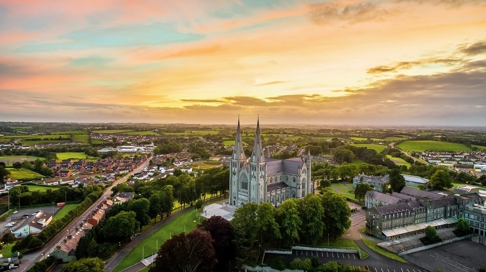 ABCCultureNI's tweet photo. Armagh...a true original has made the shortlist for #CityofCulture2025.

We’ve made it through to the final eight cities across the UK in the race to win the title.

For more click here: https://t.co/JOVif3ysLQ or visit: https://t.co/3WiA6aberr

#Armagh2025 
@DCMS @DiscoverNI https://t.co/7KQNaxcXES