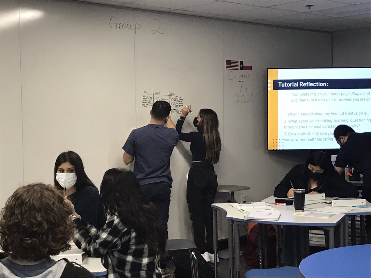 ladonnaschwab's tweet photo. Students teaching students in Mr. Yi’s Avid class.  #wearecfbmath #rowtheboatvfms #vfms #togetherwerisecfb https://t.co/yoP9aoqFRK