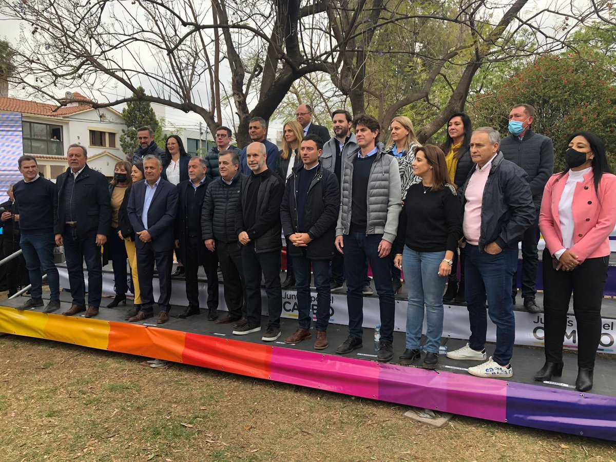 MartinJuez's tweet photo. Es ahora y es JUNTOS. Para decirles BASTA este 14 de noviembre @juntoscambioar es el único camino. https://t.co/Qj2XatEk87