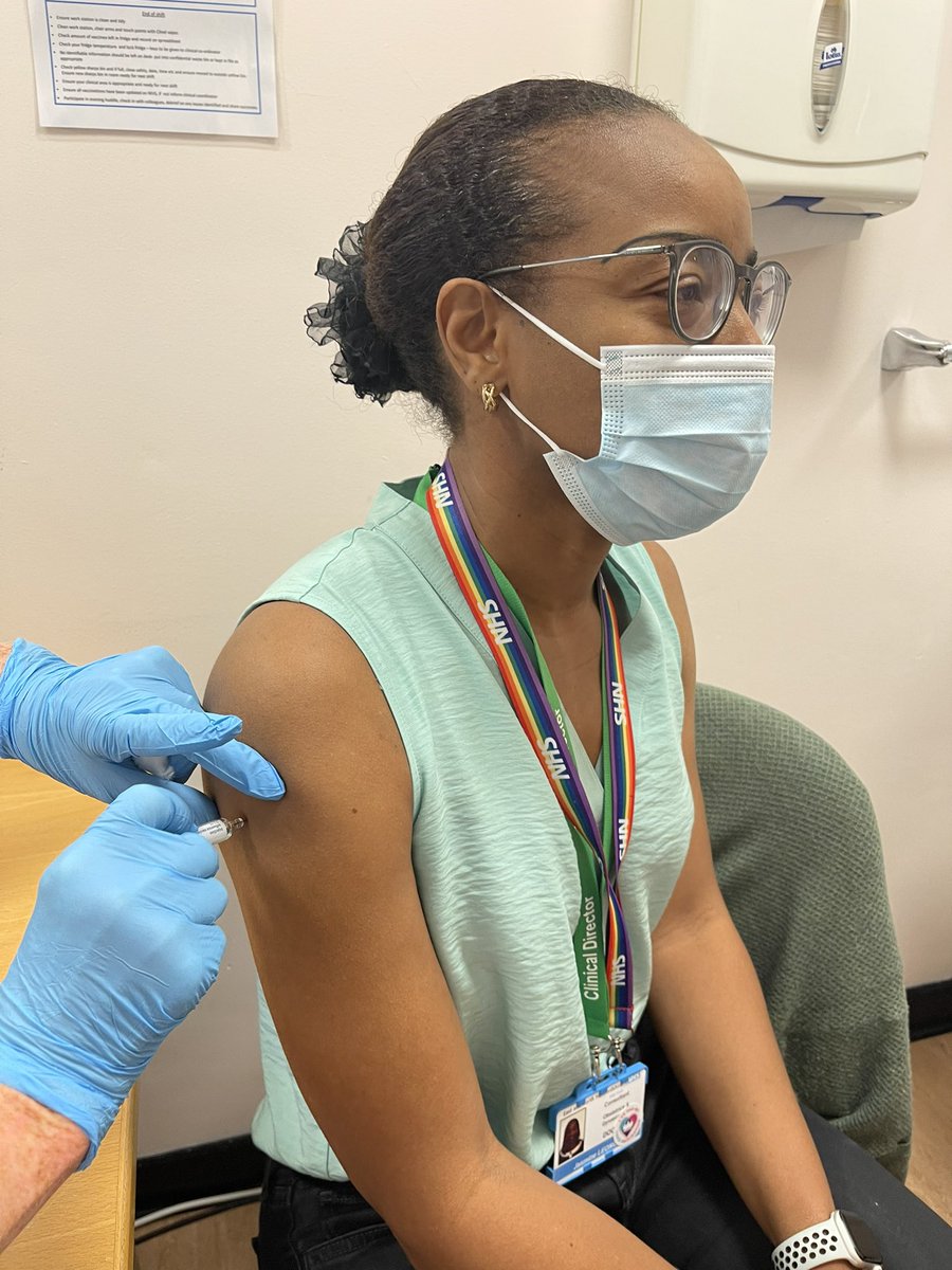 jasleonce's tweet photo. #Boosted @enherts Covid and flu jab today  ✅ Protecting myself to protect others this winter. Book yours today 😊 https://t.co/5uYUK7tBZw