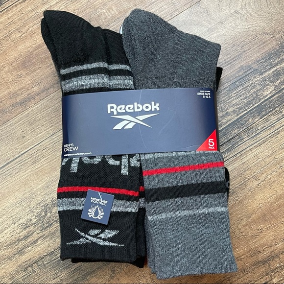 te_andra's tweet image. So good I had to share! Check out all the items I'm loving on @Poshmarkapp #poshmark #fashion #style #shopmycloset #speechless #reebok #athleta: posh.mk/jxK6kFKuakb