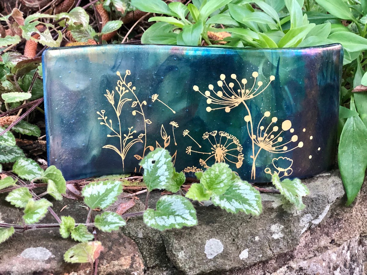 Pretty iridescent seed head standing panel.