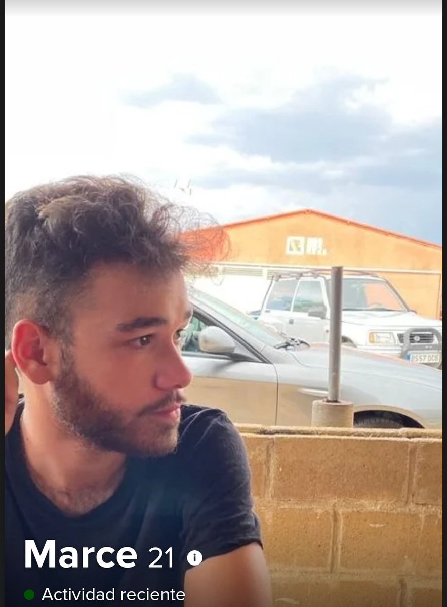 maluuuuuu14's tweet photo. @TheGrefg he encontrado a tu clon en Tinder 😂 https://t.co/NA7gc4E3Fq