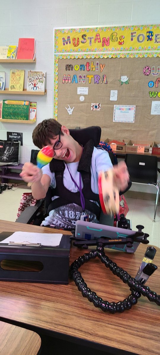 MfhsLife's tweet photo. Explored our 5 senses, then had a little jam session! We rock! https://t.co/fFV00wLLv7
