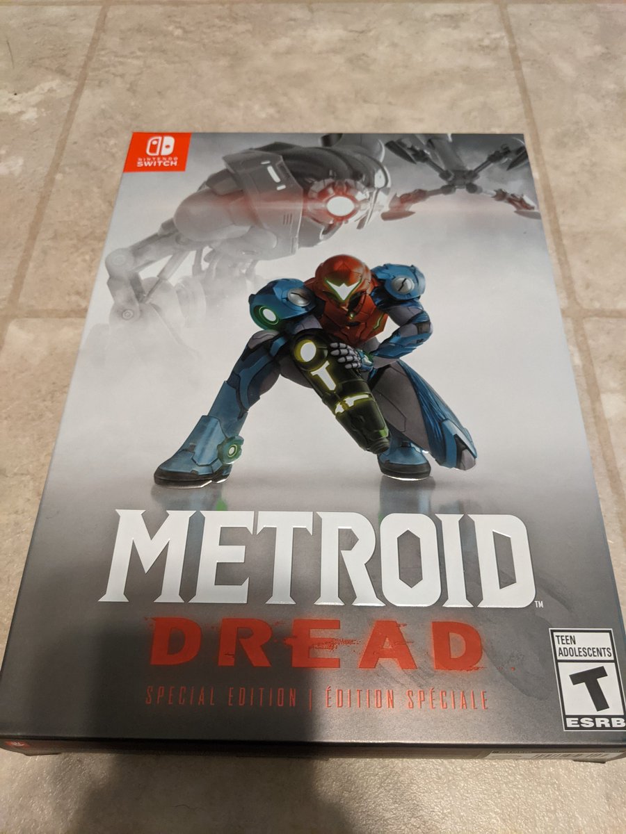 FearcityGames's tweet photo. #MetroidDread Early arrival! This thing is massive btw https://t.co/zt7xXSYtkA