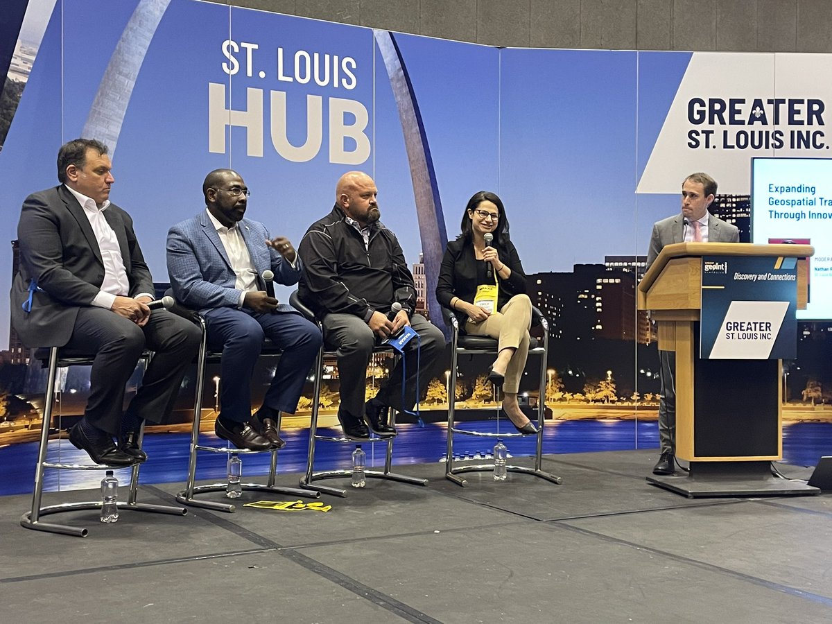 Arch Grants' executive director @EmilyLLB joined @CortexSTL @MoTechCorp and @THEGEO261    during #GEOINT2021 to discuss expanding geospatial tradecraft through innovation with @stlbiznrubbelke #NGAinSTL