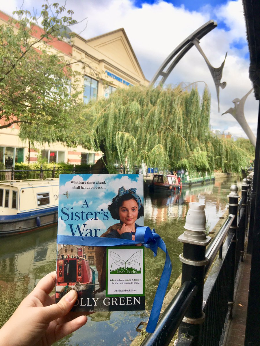 @the_bookfairies have been helping share some wonderful books published by @AvonBooksUK for the Avon Books Showcase. Today a Lincoln book fairy shared copies of A Sister’s War by Molly Green #ibelieveinbookfairies #allaboutavon