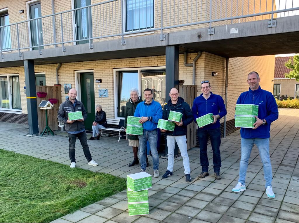 Vandaag is <a href="/patrimoniumurk/">Patrimonium Urk</a> Gestart met de uitdeling van de energiebespaardoos aan al onze huurders. Mooie actie in samenwerking met <a href="/nmfFlevoland/">NMF Flevoland</a> en <a href="/Gemeente_Urk/">Gemeente Urk</a>