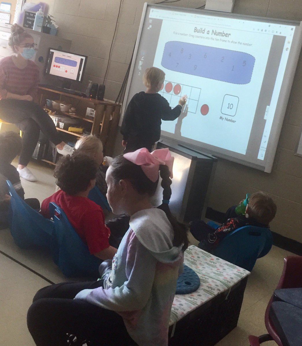 Roxannekenny's tweet photo. So many wonderful learning opportunities for Ss in @kathrynhancock_ 1-2 class @MQPSchool. GREAT examples of leveraging digital during math block @lumiobysmart #mathtalk #tenframes #buildanumber #wodb #games #numeracy #connections @NLESDCA @NLESDNT @LeoEtchegary https://t.co/Dvrd83PX9S