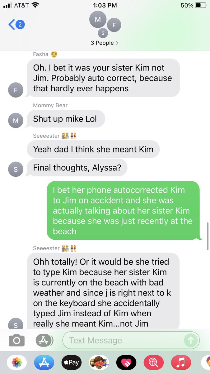 lyssajane___'s tweet photo. Moral of the story: don’t have a typo in my family group text https://t.co/erpFXdHN9I