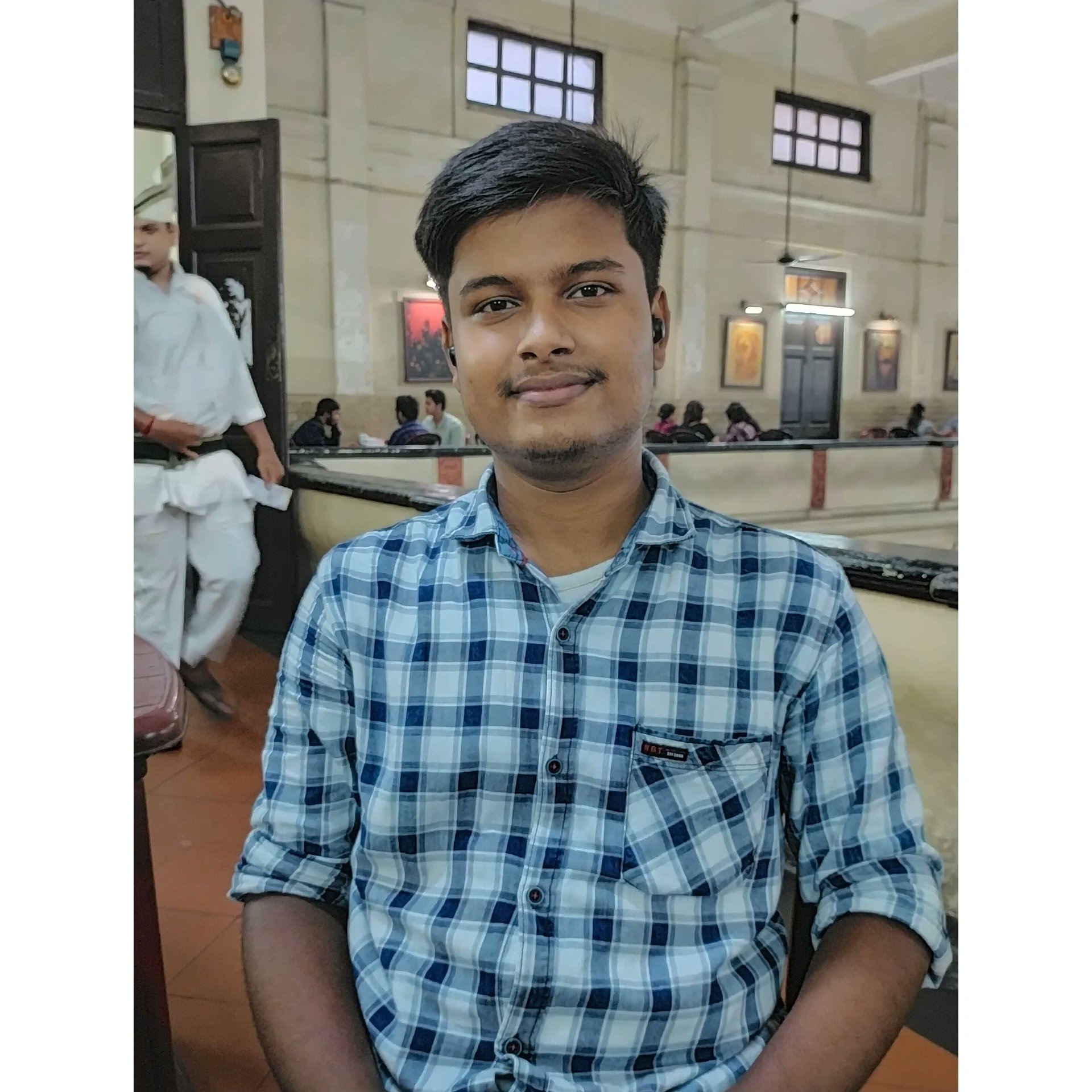 Koushik Saha (Koushik_himself) / Twitter