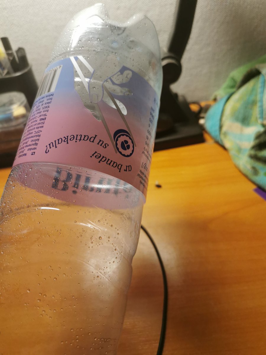 RedFlake_osu's tweet photo. Deadly blunt object smashes fly. https://t.co/CyojNoaGk9