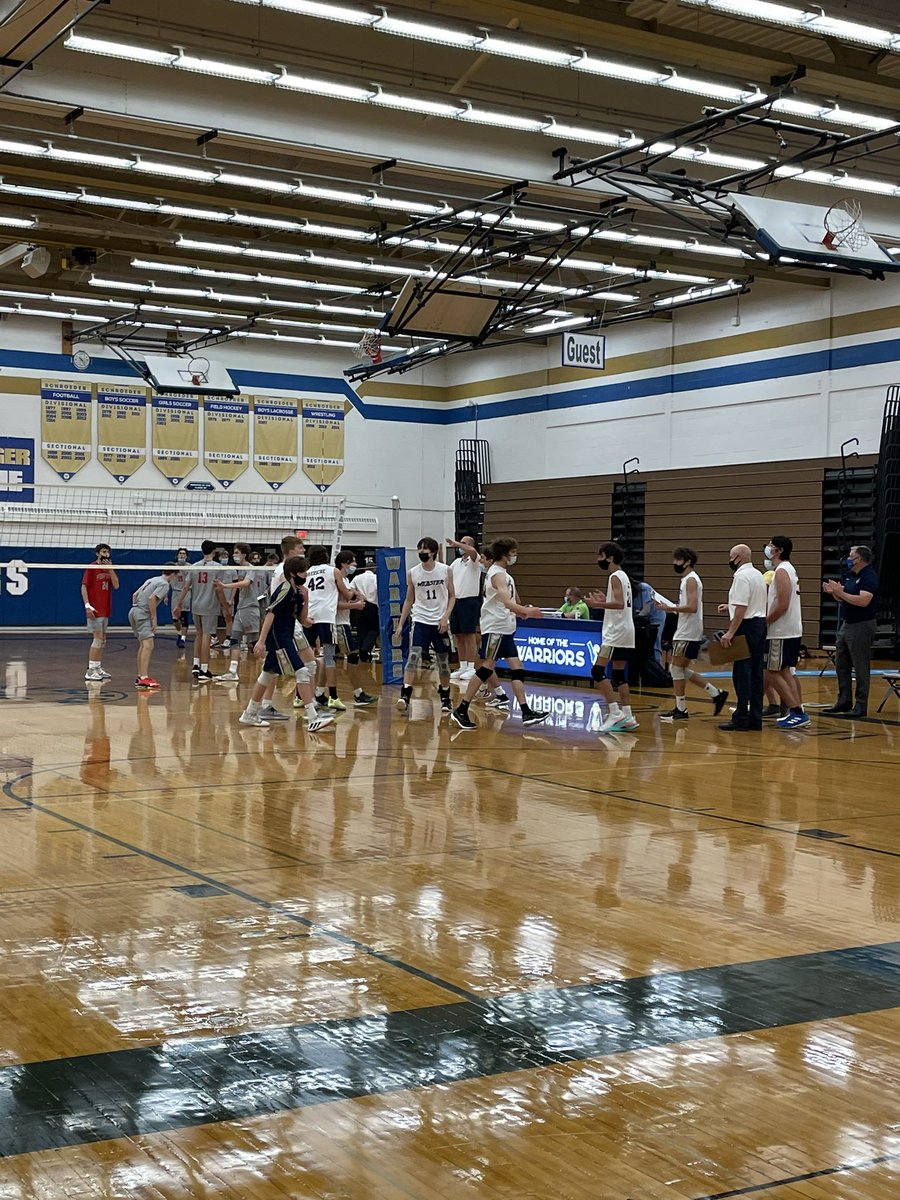SchroederSports's tweet photo. Hanging out late on Homecoming Night 4!
Boys volleyball going to a 5th and final set 🆚 Penfield!  Let’s GOOOOOOO! https://t.co/ipZjLu8qqG