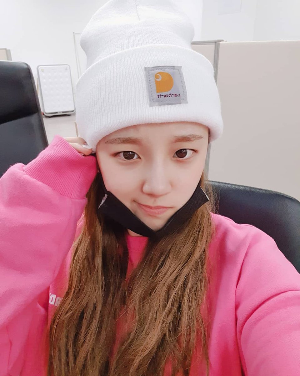 weglowing_twt's tweet photo. 🦁 * — ( 𝓰 ) 𓂃 𝗹𝗼𝘄𝗶𝗻𝗴 𓂅 n. 𓄼 ᥱw ★' ᥱ 𓌅 𝕧𝕖𝕟𝕥 う #PIXY2ndCB __,, #SCREAMwPIXY !
Saeko está más que feliz de acompañar a las preciosas nenas de PIXY en su segundo regreso. Muchísimas felicidades y muy buena suerte bebés. https://t.co/X5SpyhVGY1