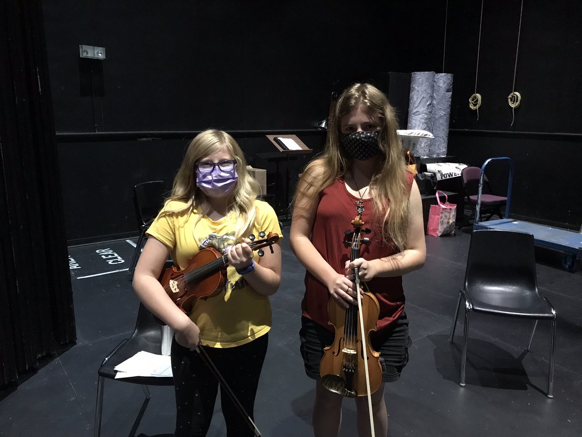 youth_sudbury's tweet photo. Music in person! Stand partners back together at last! 🎵🎻 Thursday is Sudbury Youth Orchestra fun. https://t.co/IR1yxxSseY