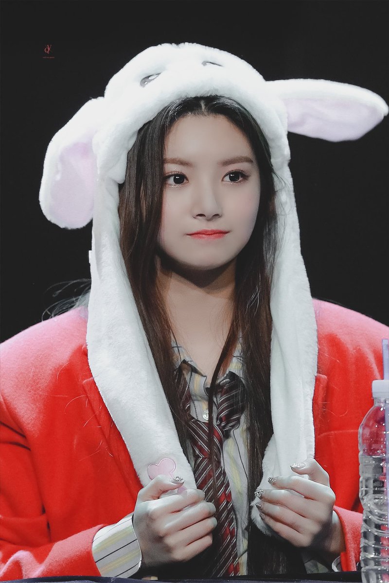Everyway_twt's tweet photo. 𝑫𝒆𝒔𝒄𝒆𝒏𝒅𝒂𝒏𝒕𝒔 𝒐𝒇 𝒑𝒓𝒊𝒏𝒄𝒆𝒔𝒔𝒆𝒔 𝒂𝒏𝒅 𝒗𝒊𝒍𝒍𝒂𝒊𝒏𝒔, 𝕤𝕚𝕩 𝕝𝕚𝕘𝕙𝕥𝕤°✮↺ #MAELY 🌸 #PIXY2ndCB + #SCREAMwPIXY
Alto todo el mundo que @twtpixy regresaron, así que por favor, paren de respirar un segundo para que las reinas respiren dignamente 🛐. https://t.co/fNSIFHFBEM