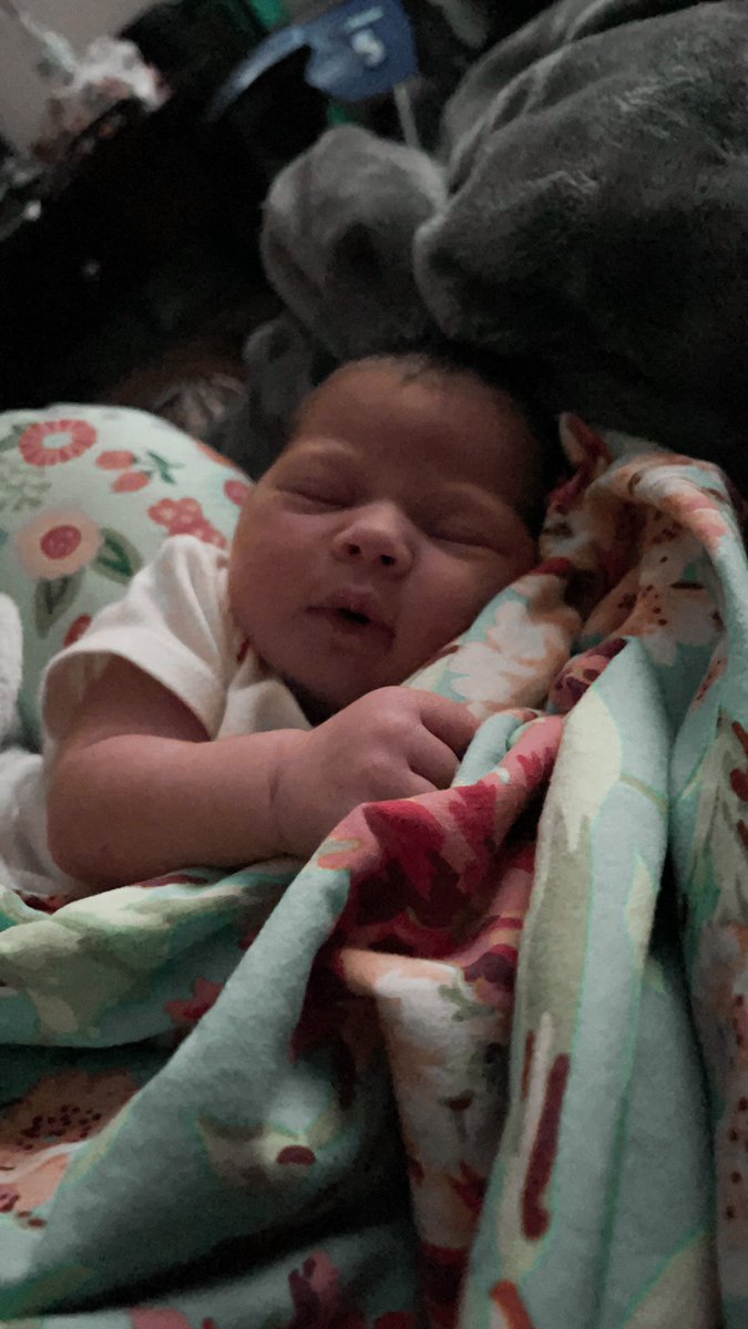 allyjaydew's tweet photo. A year ago today on October 7th I had a ovary &amp; a cancerous tumor removed.. with low chances of having a baby. A year later on October 7th, I have a 7 day old baby. Truly blessed 😇 https://t.co/hXhw2fdKQx