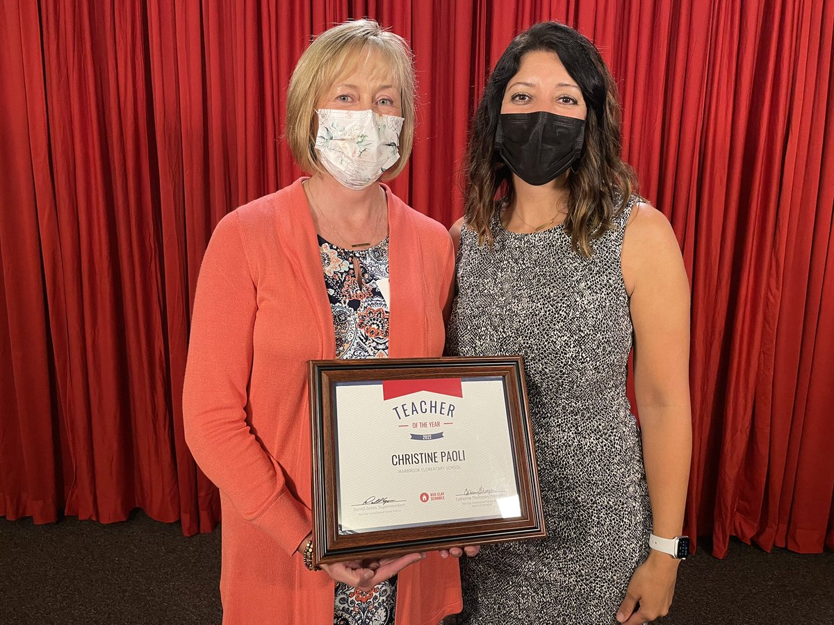Tonight we honored our 2022 Teacher of the Year, Christine Paoli! Sra. Paoli is a passionate and committed educator that sets high expectations for all her Spanish Immersion Ss 🥇🐬🏆<a href="/RedClaySchools/">Red Clay Consolidated School District</a> #YayRedClay #GoMarbrookDolphins <a href="/MarbrookPrincip/">Maribeth Courtney</a> #marbrookimmersion #DEimmersion