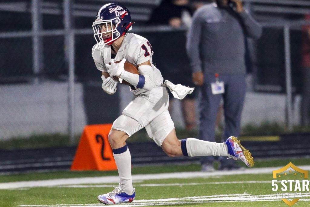 South-Doyle’s Dalyn Swaggerty stretches in for a touchdown and cuts Central’s lead to 17-14 with 9:48 left in the third.